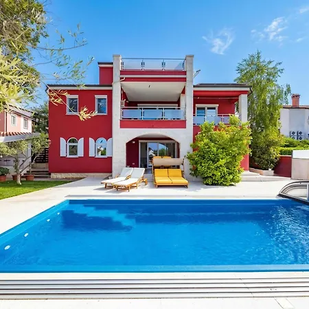 Ayni With Private Pool - Happy *
