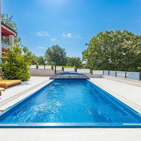 Ayni With Private Pool - Happy 아파트