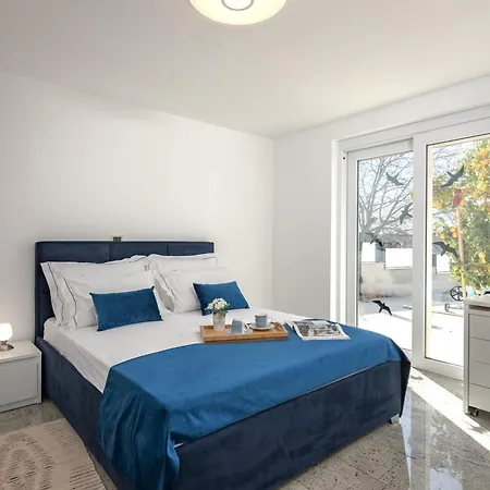 Ayni With Private Pool - Happy Apartament Umag